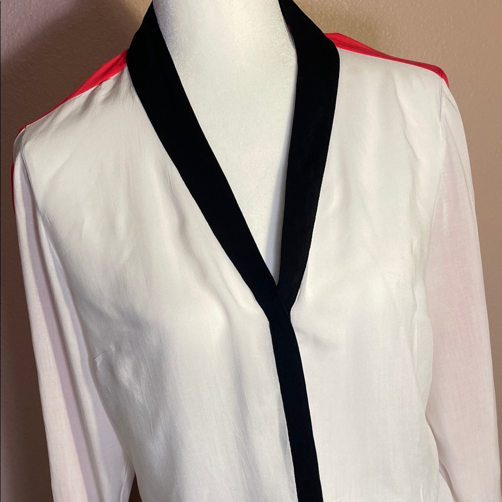 Worthington Elegant White Blouse with Black and Coral Trim - Picture 6 of 7